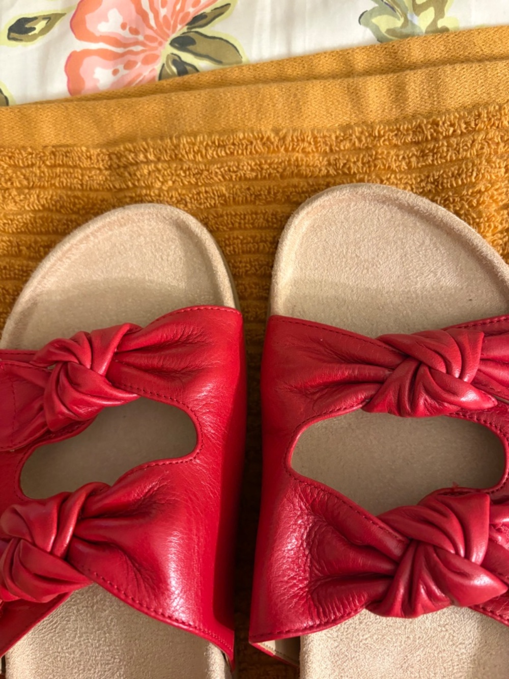 Vionic Shoes - Picture 9 of 10